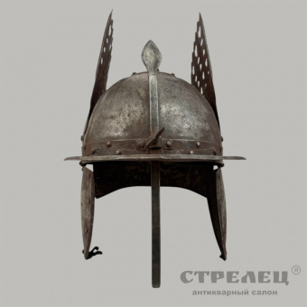 фото — шлем польский гусарский с крыльями, кон. 19 - нач. 20 в.